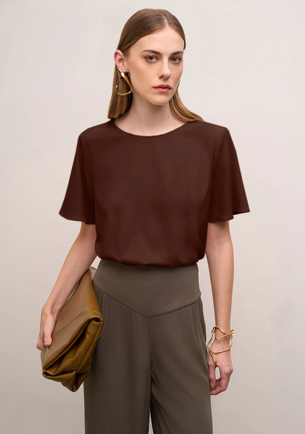 Blusa Iódice Solta Decote Careca Manga Curta Padrão Marrom