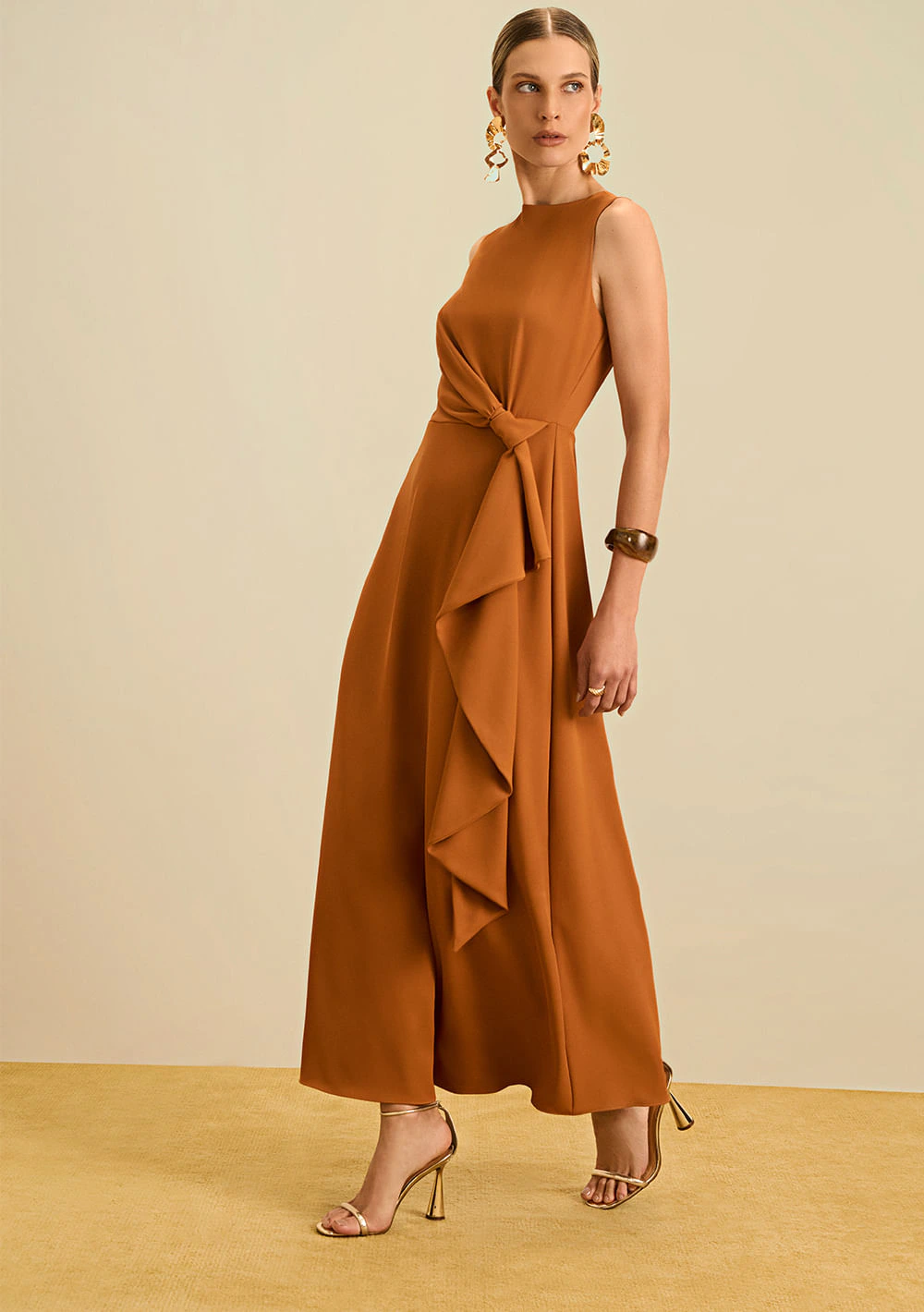 Vestido Maria.Valentina Solto Decote Careca Sem Manga Longo Marrom