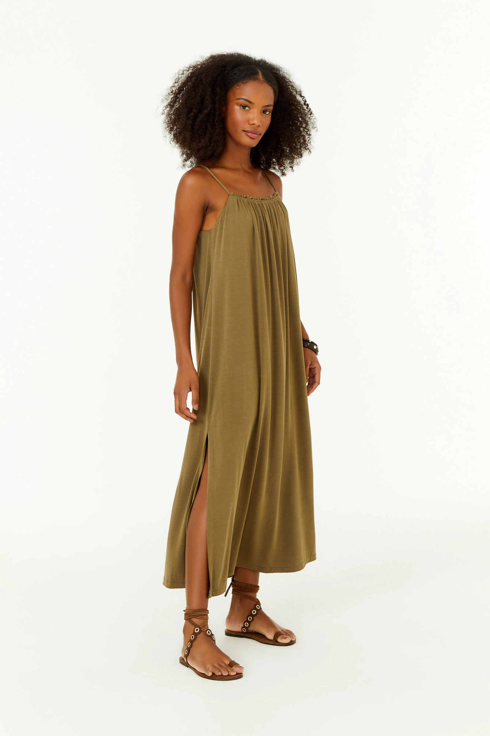 Vestido Midi Alcinha