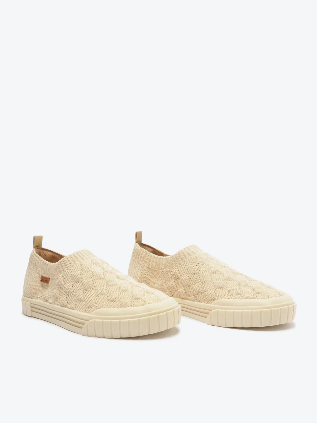 Tênis Slip On Knit Texturizado Bege