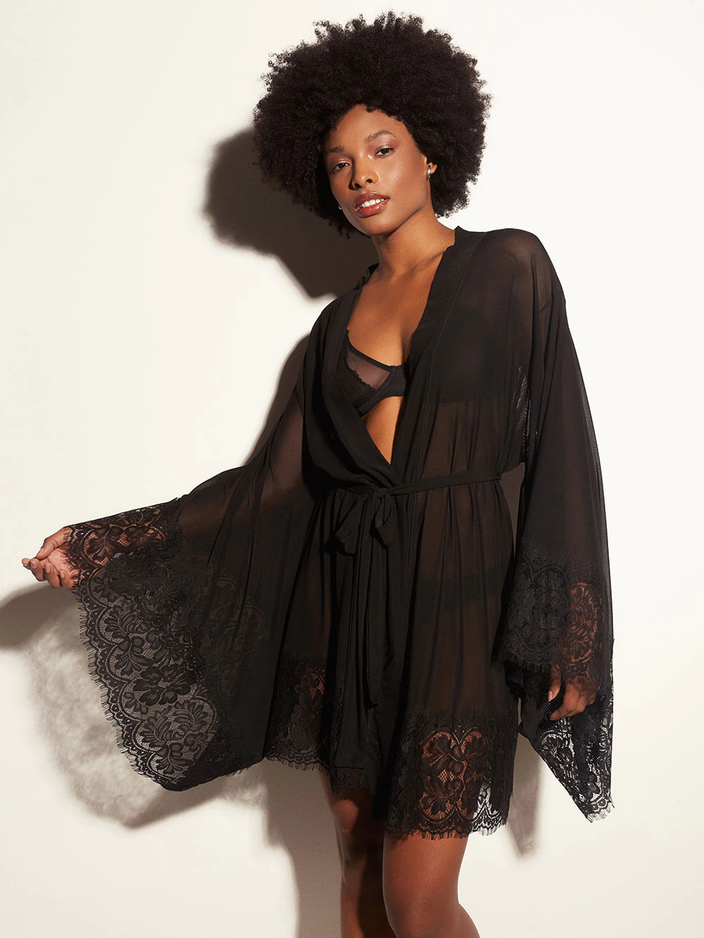 Robe Curto Manga Longa Tule Passione Preto
