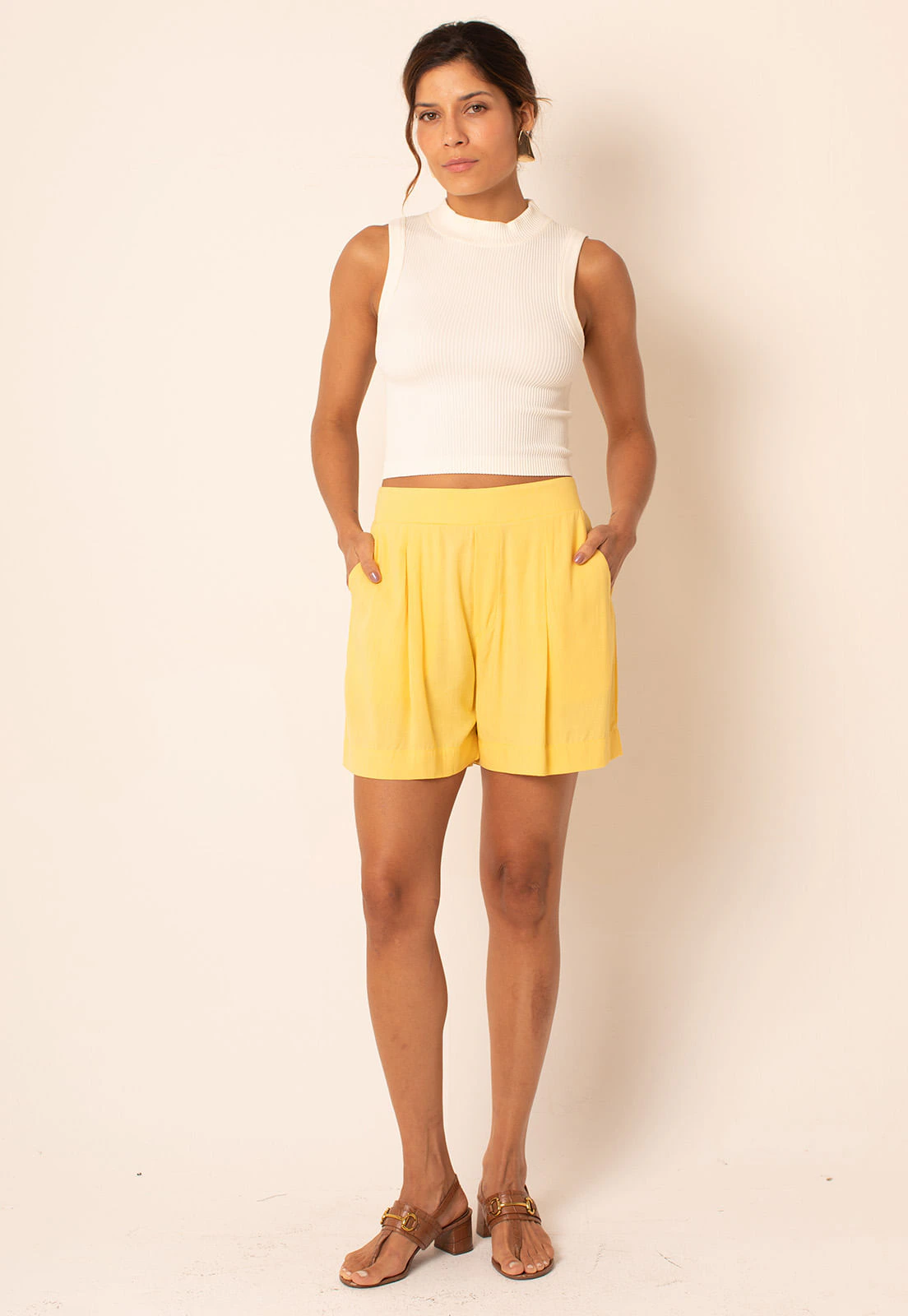 Short Flame Com Bolsos E Pregas