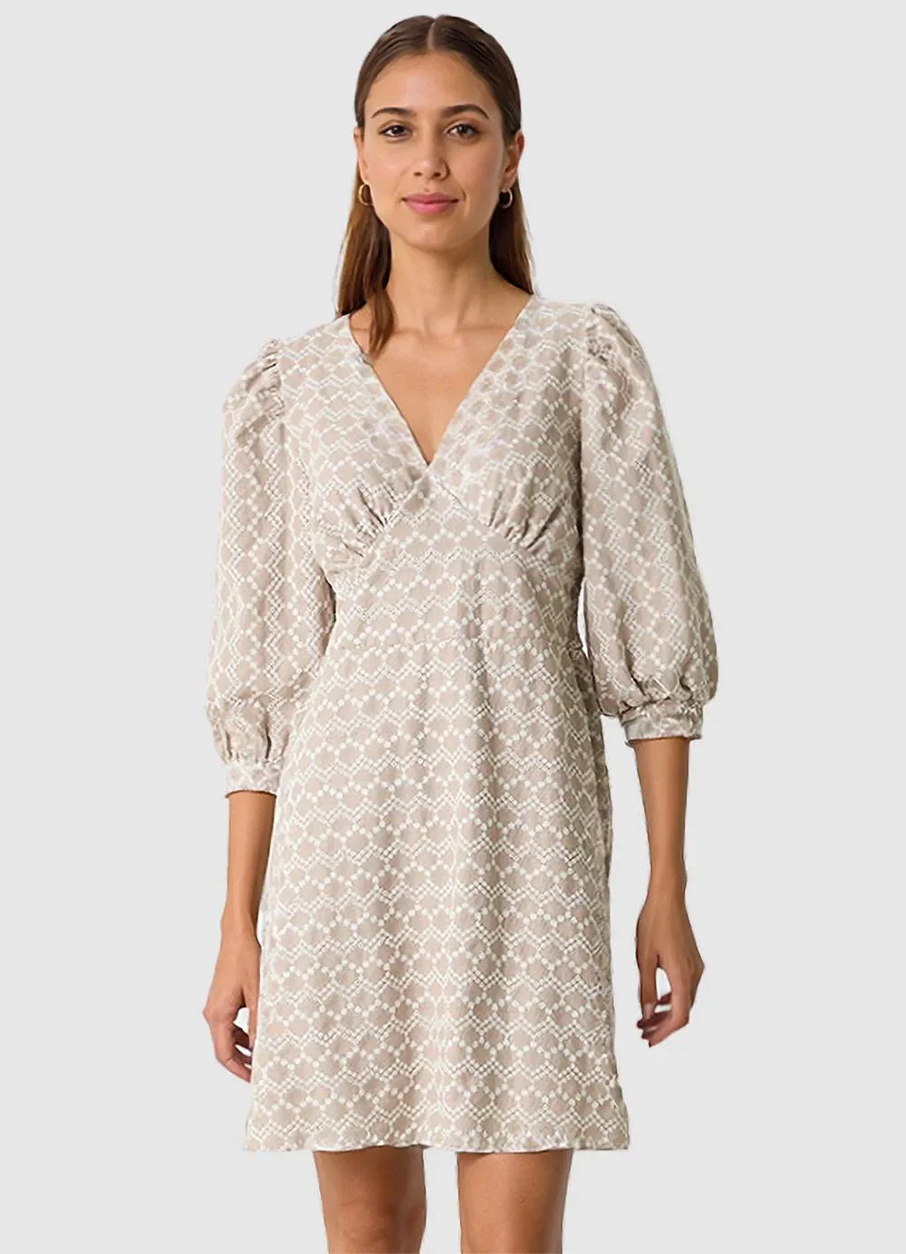 Malwee - Vestido Curto com Linho Marrom