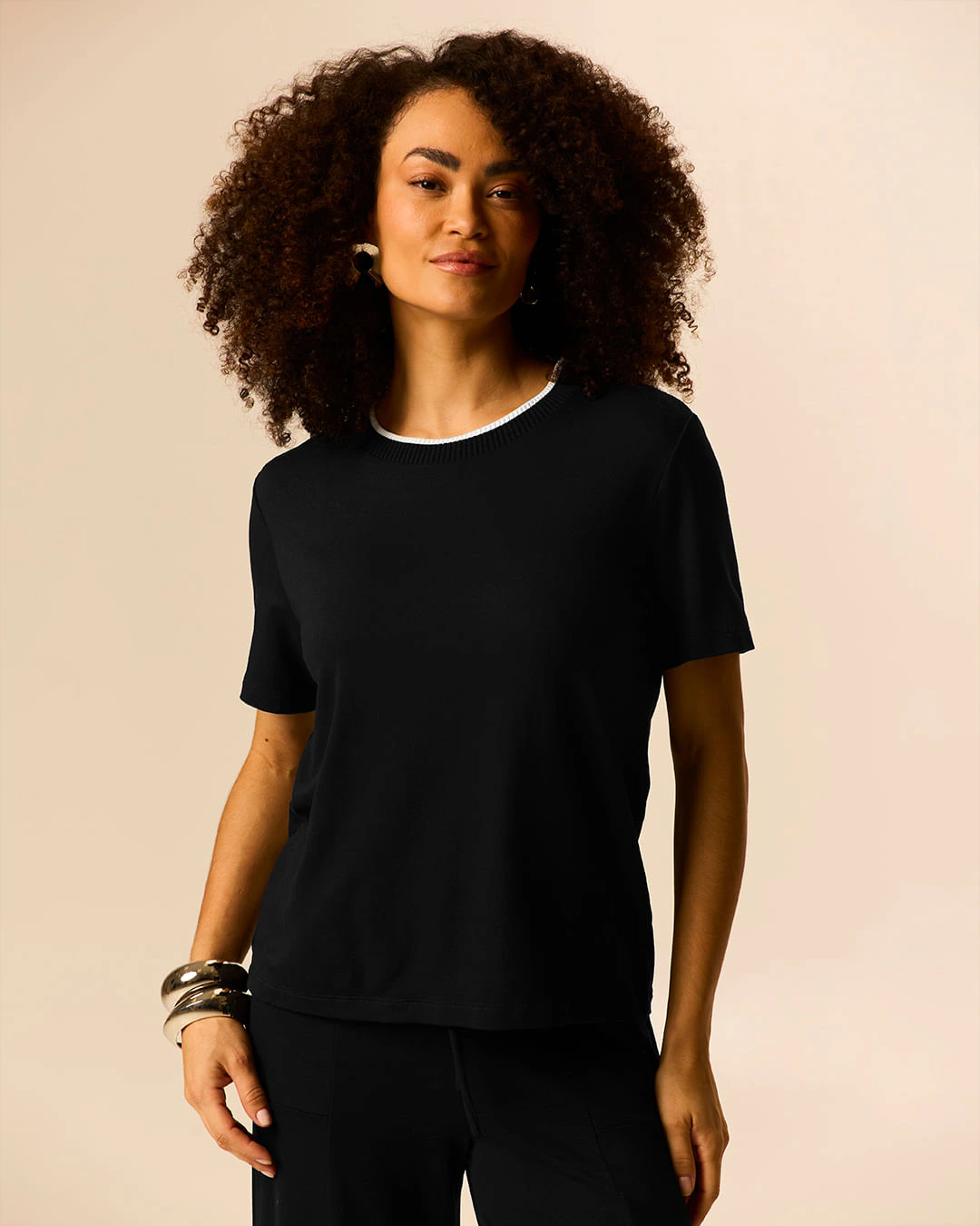Blusa Básica Feminina Decote Retilínea Em Moletinho De Viscose