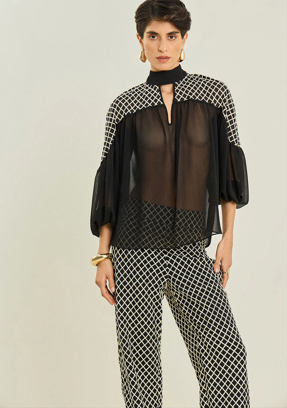 Blusa Maria.Valentina Solta Gola Alta Manga Longa Padrão Preto