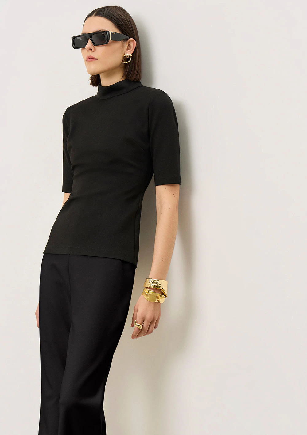 Blusa Iódice Ajustada Gola Alta Manga 3 Quartos Padrão Preto