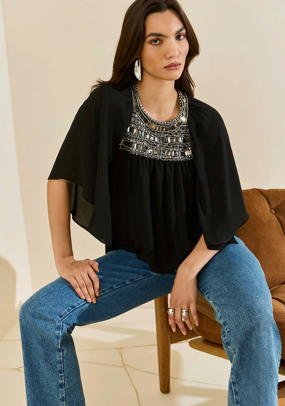 Blusa Morena Rosa Solta Decote Careca Manga 3 Quartos Padrão Preto