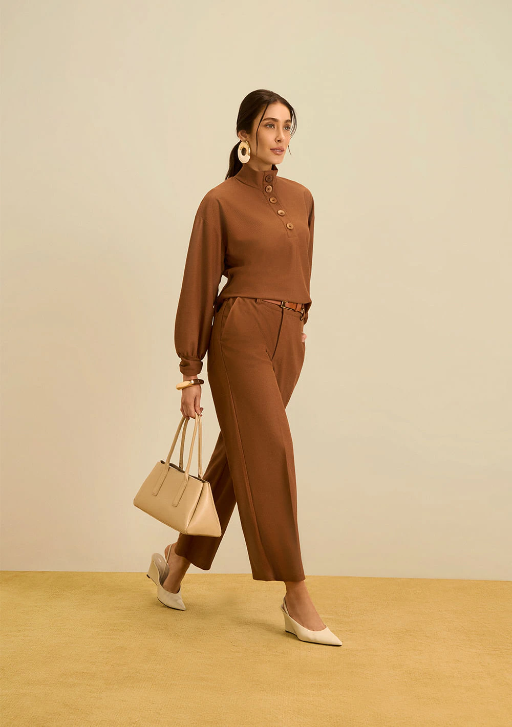 Blusa Maria.Valentina Solta Gola Alta Manga Longa Padrão Marrom