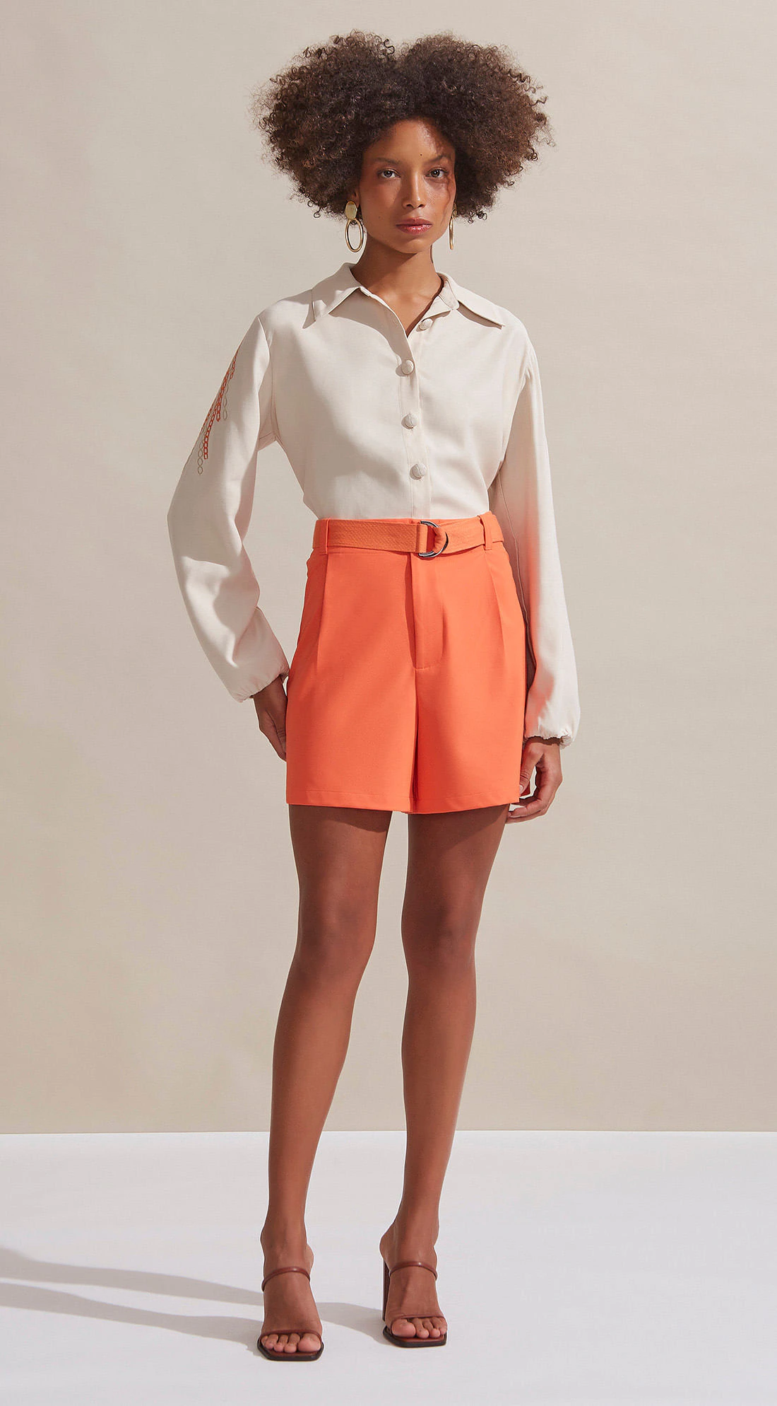 Shorts Maria.Valentina Alfaiataria Avio Meia Argola Laranja