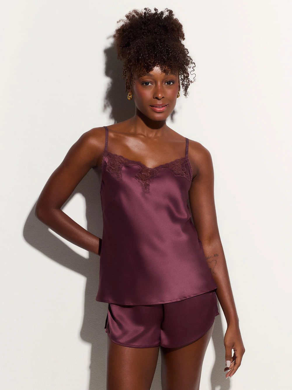 Shortdoll Cetim Bella Luna Vinho Catawba Grape