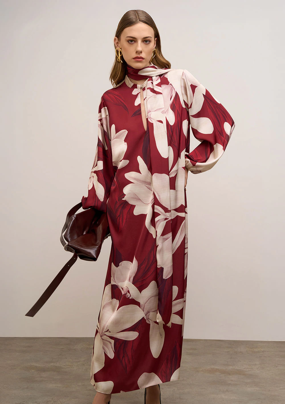Vestido Iódice Solto Gola Alta Manga Longa Midi Vermelho