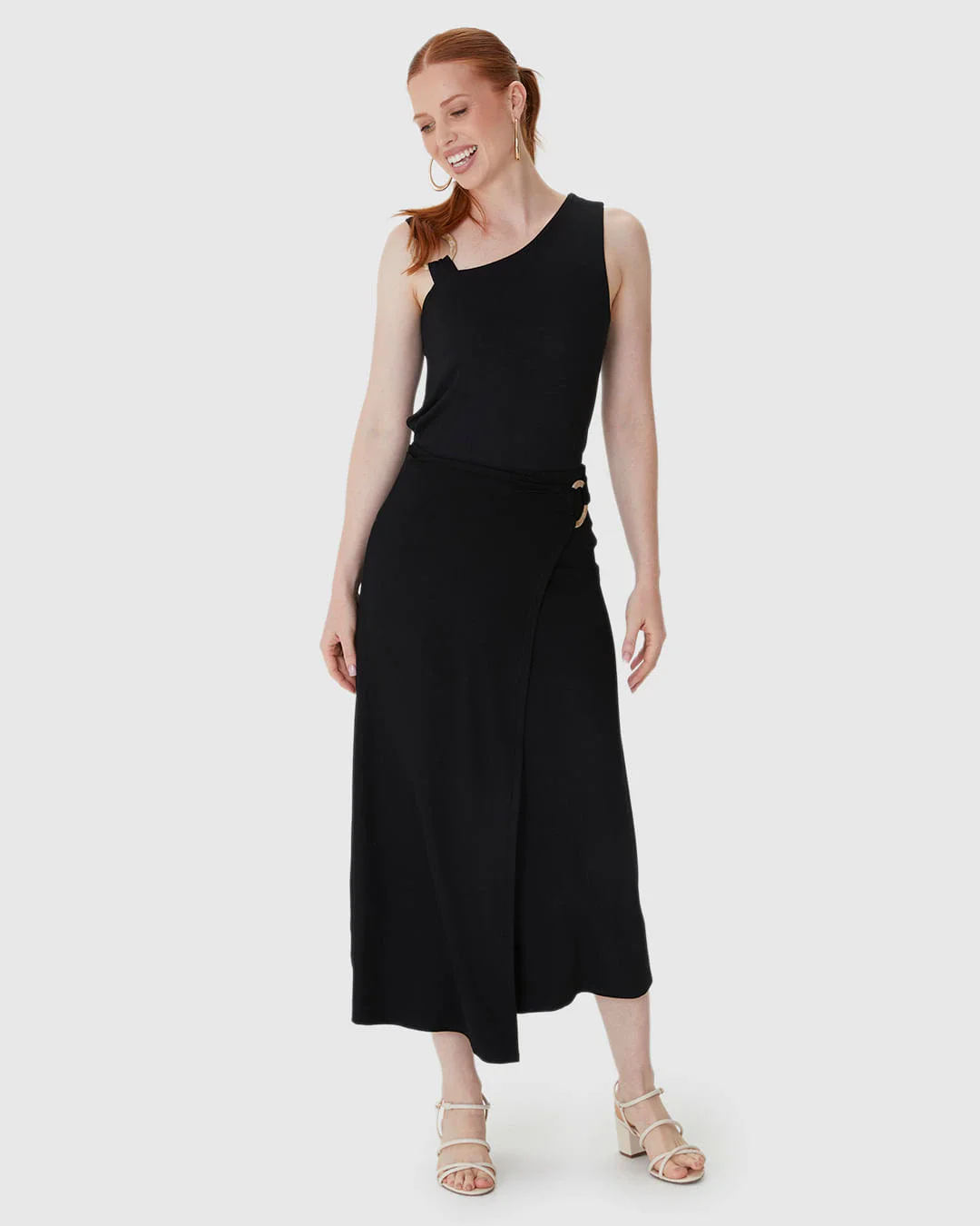 Saia Midi Feminina Evasê Detalhe Com Argola Em Malha Viscose Stretch
