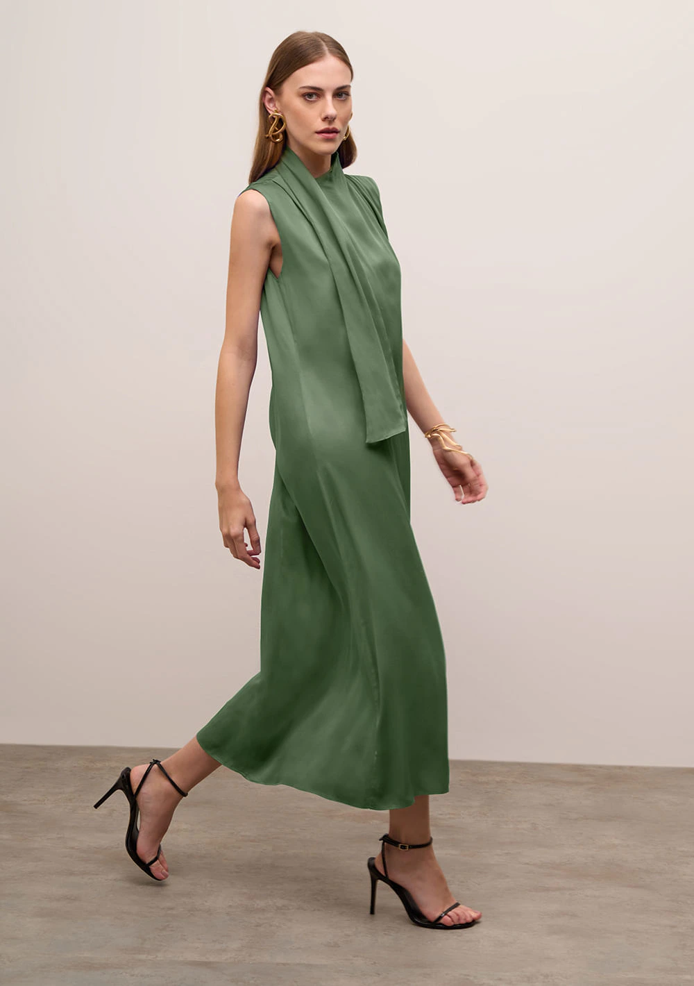 Vestido Iódice Solto Gola Alta Sem Manga Midi Verde