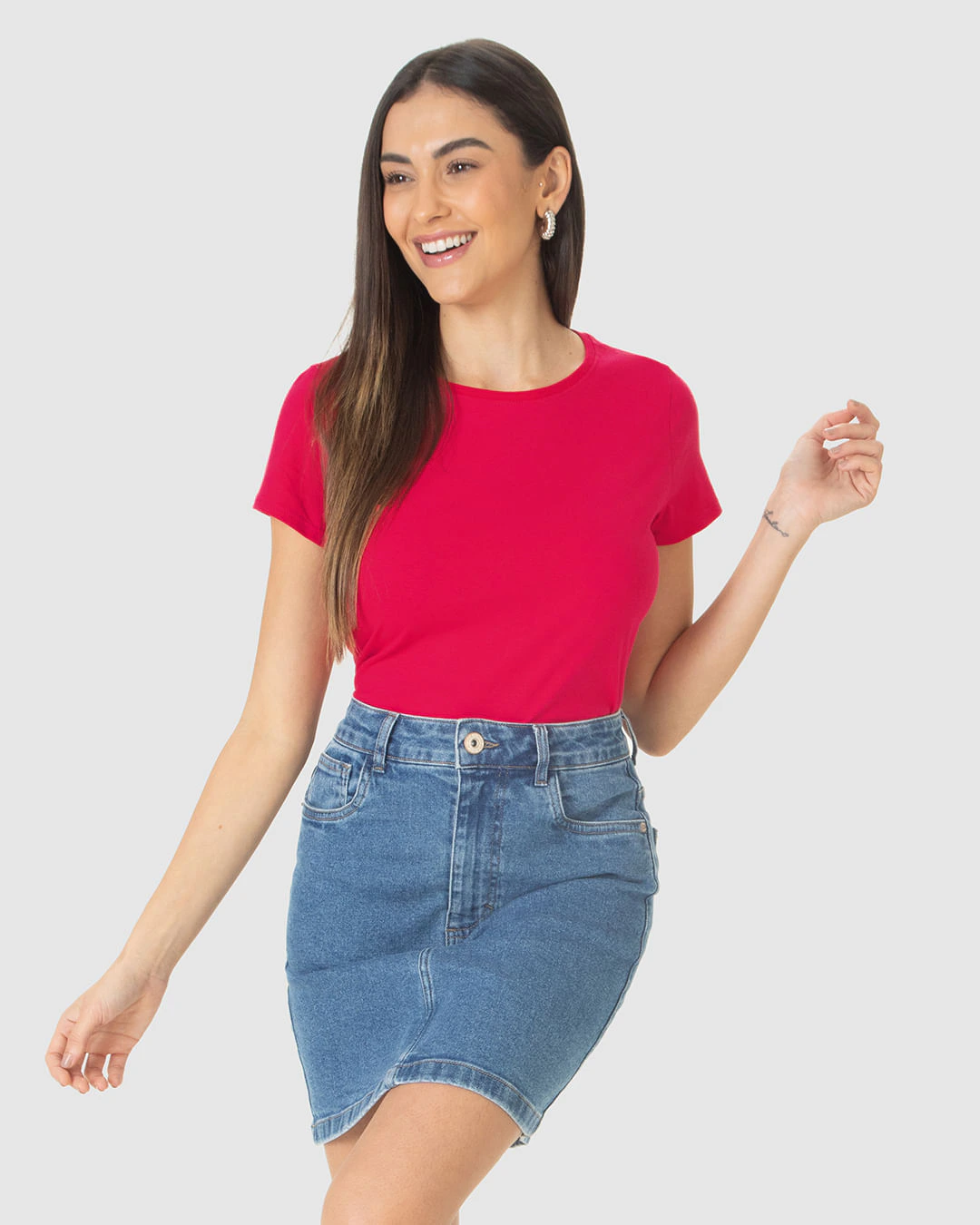 Camiseta Básica Feminina Slim Em Algodão