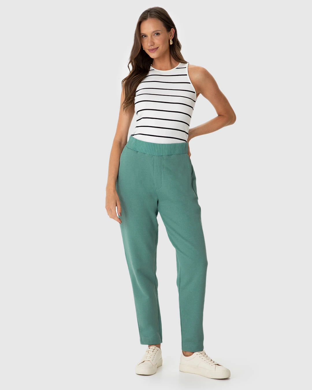 Calça Feminina Carrot Bolso Faca Em Moletom Linho