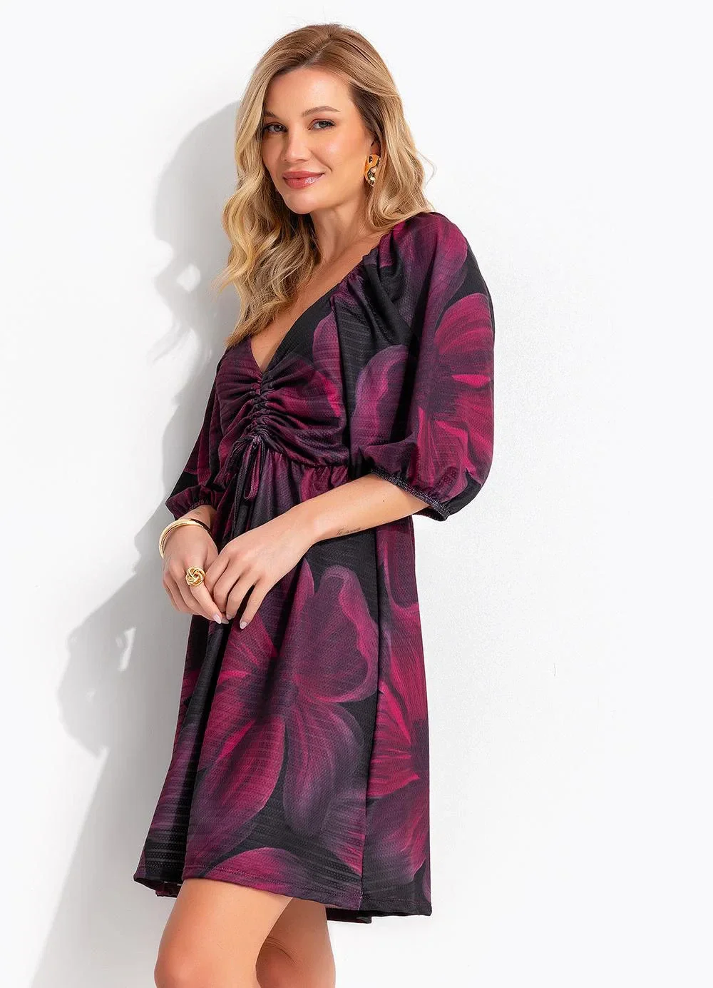 Quintess - Vestido Floral Bordô em Malha Texturizada