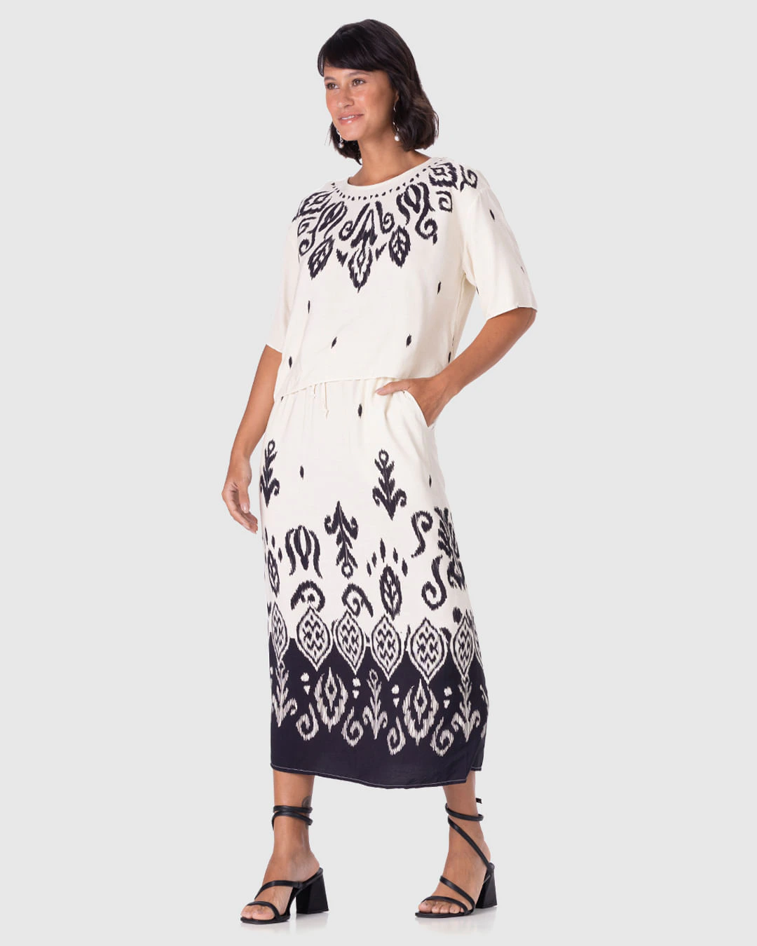 Saia Midi Feminina Estampada Bolso Lateral Em Viscose