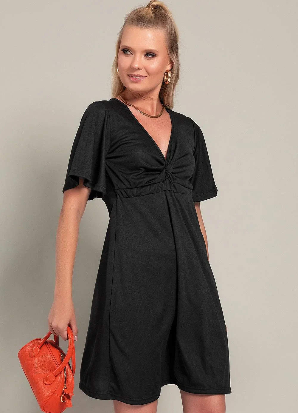 Moda Pop - Vestido Preto em Malha