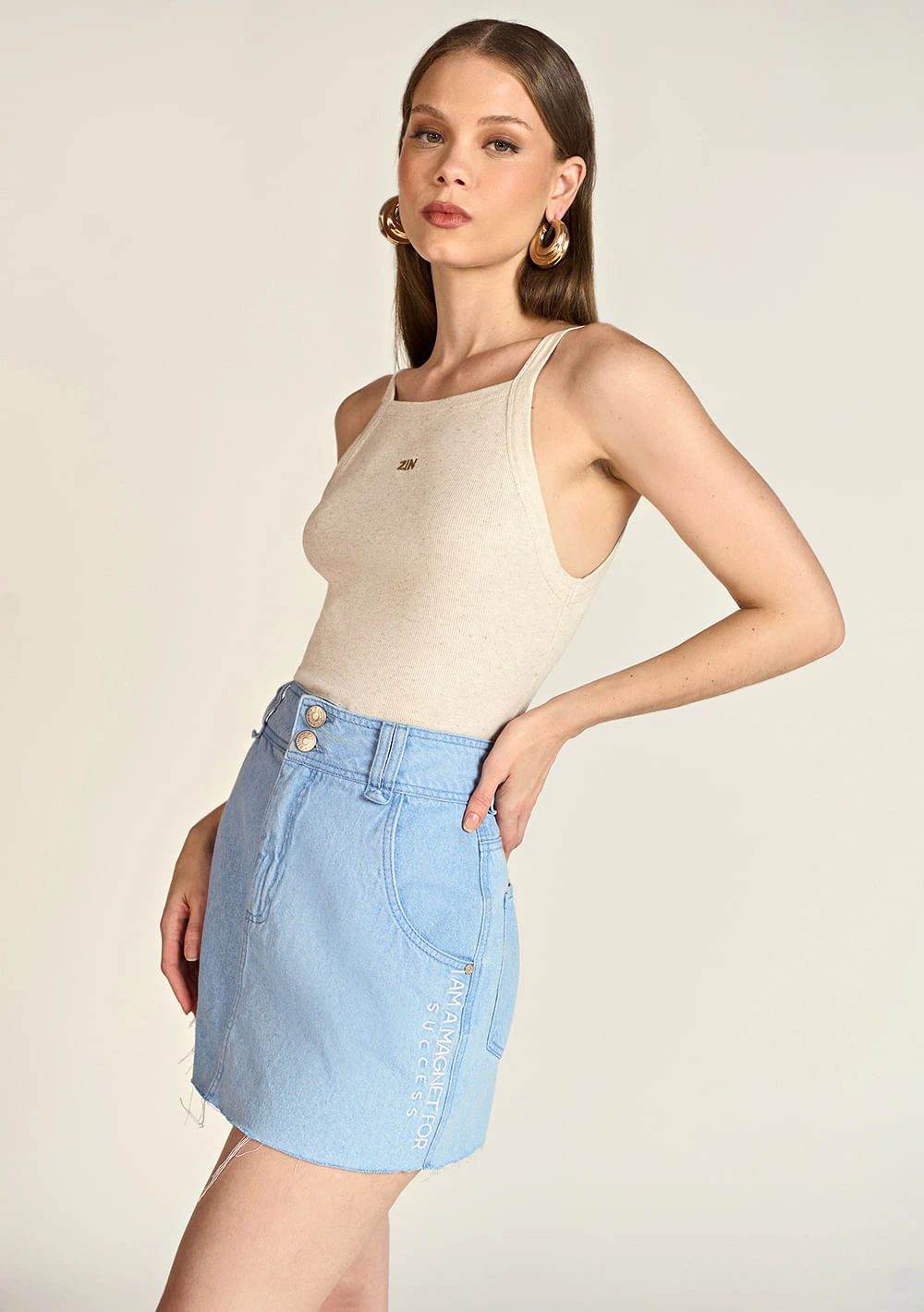 Saia Zinco Curta Five Pockets Com Bordado Jeans