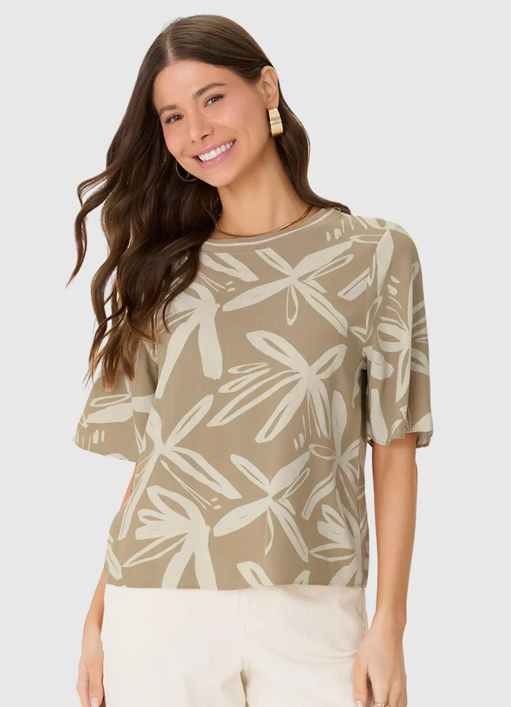 Malwee - Blusa Ampla Floral em Viscolinho Areia