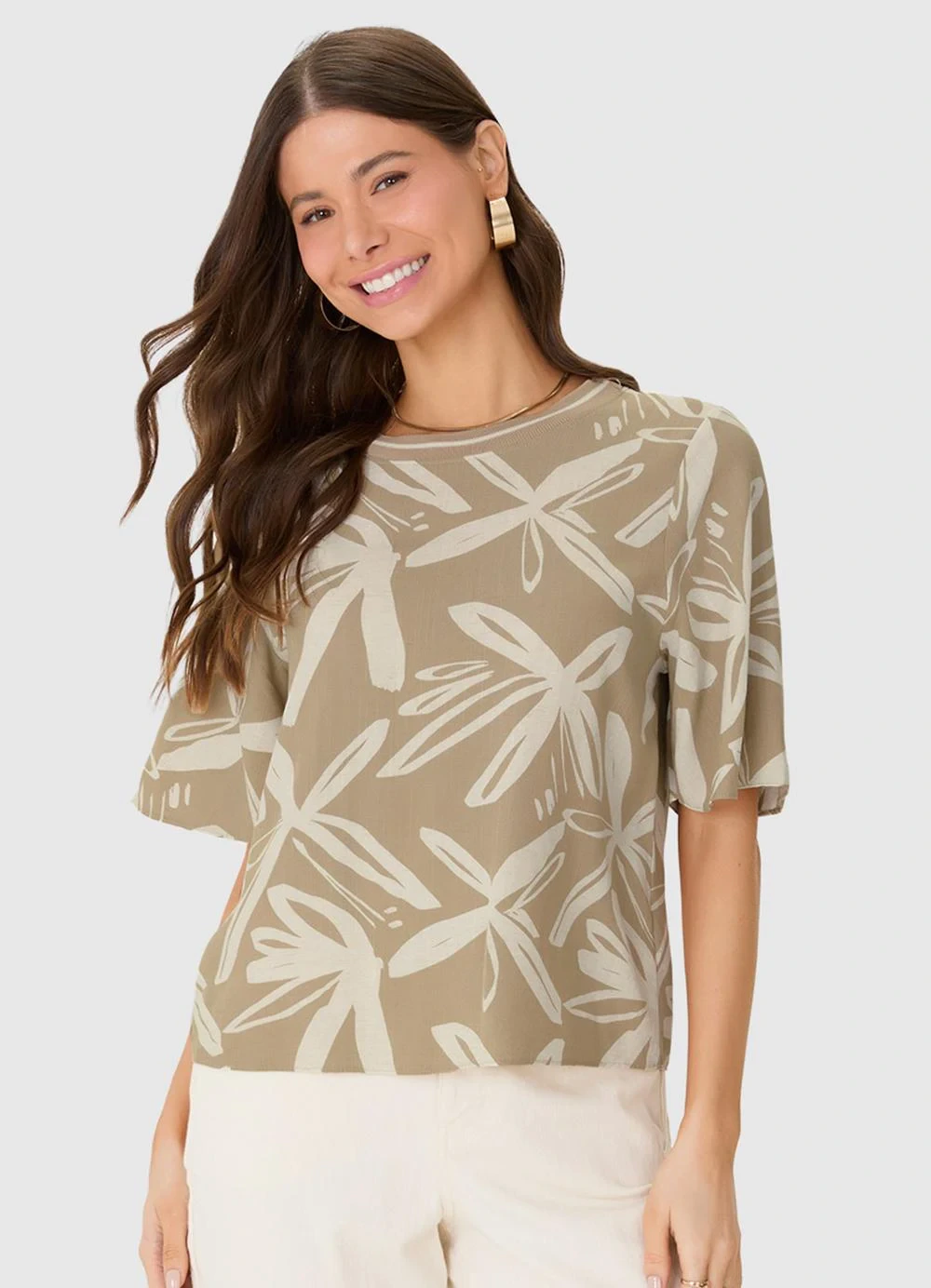 Malwee - Blusa Ampla Floral em Viscolinho Areia