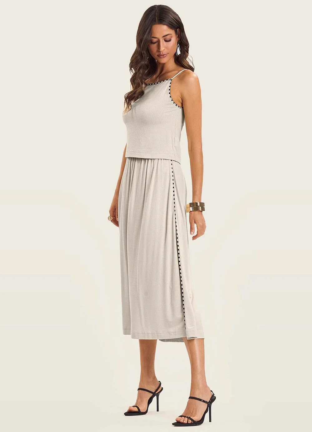 Endless - Conjunto Feminino Blusa com Saia Midi Bege