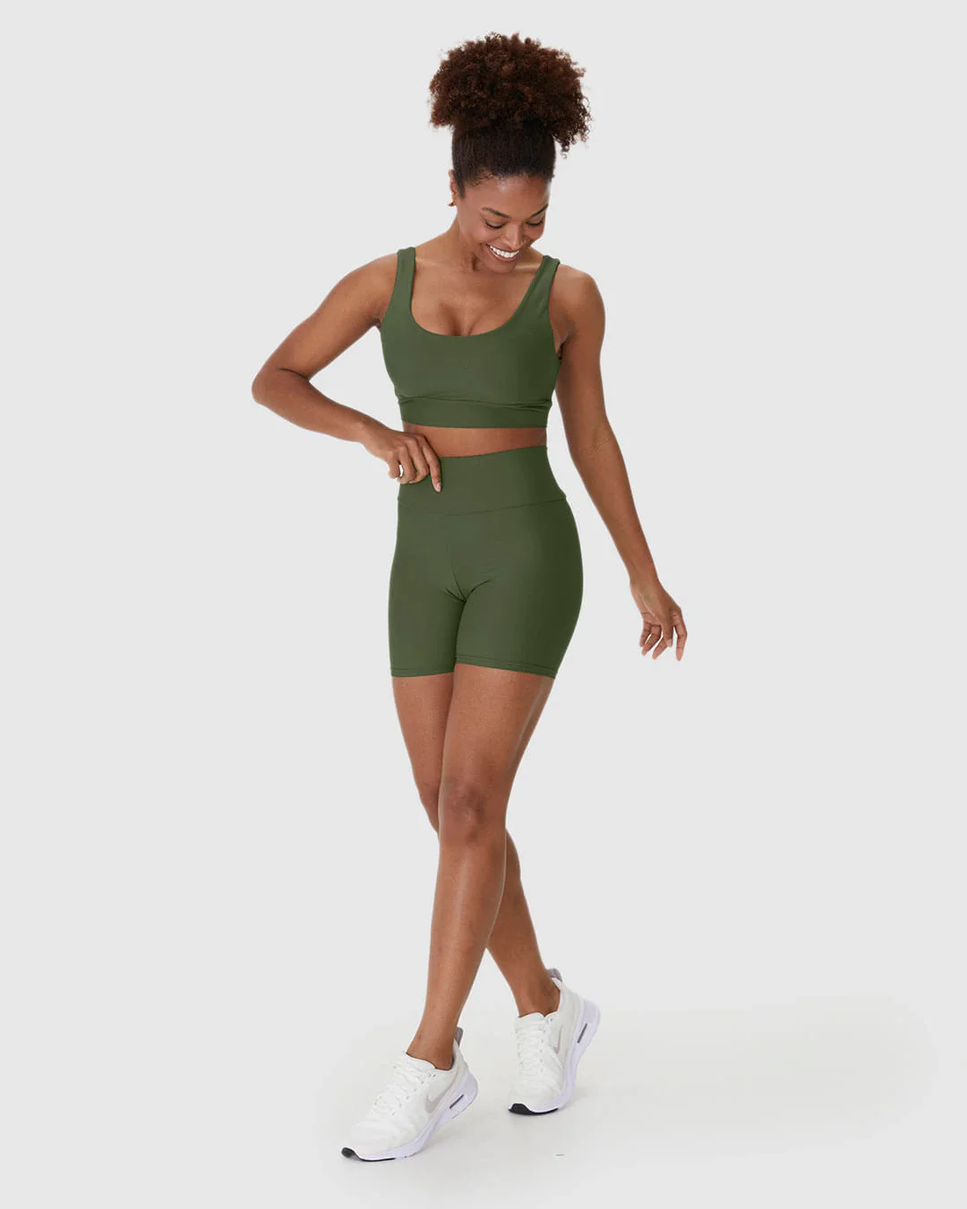 Shorts Esportivo Feminino Bolso Costas Em Malha Dry E Proteção UV50+ Malwee Active