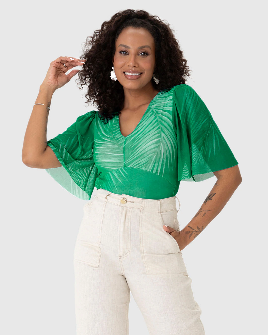Blusa Cropped Feminina Estampada Decote V Em Tule Stretch