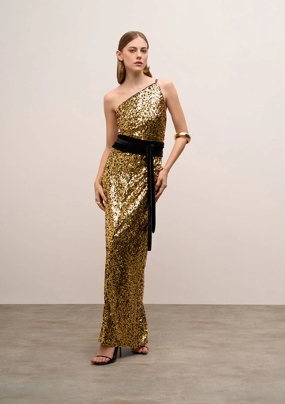 Vestido Iódice Ajustado Um Ombro Só Com Alça Longo Dourado
