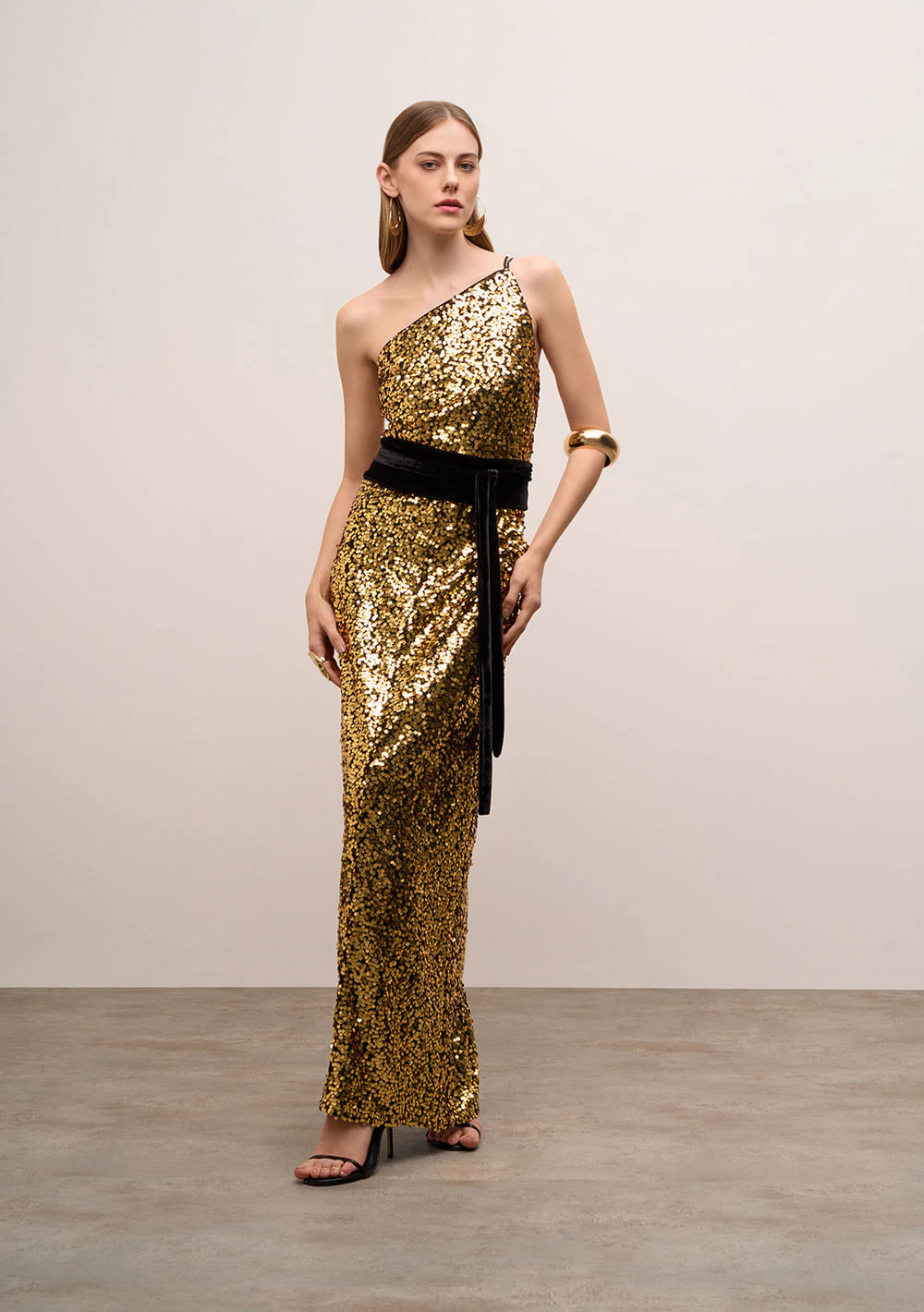 Vestido Iódice Ajustado Um Ombro Só Com Alça Longo Dourado