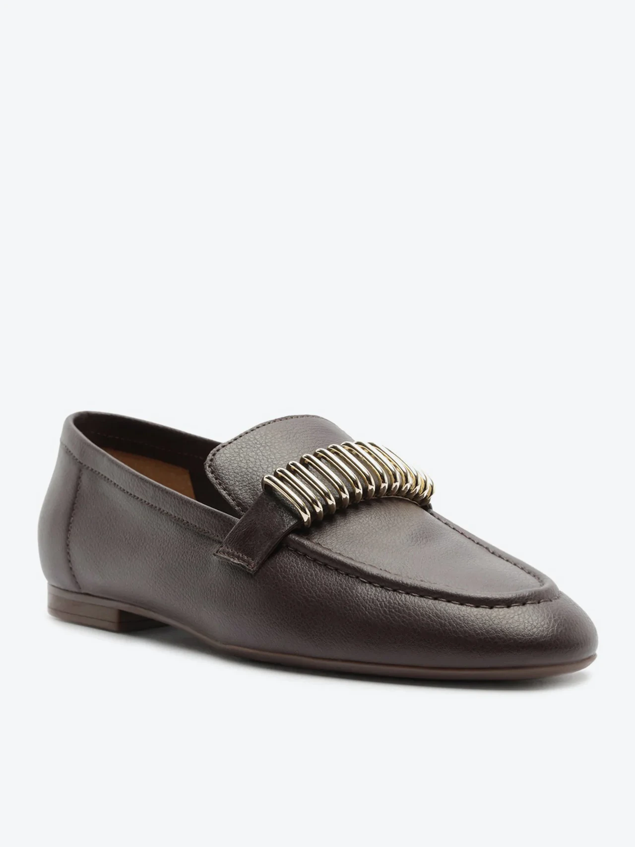 Mocassim com Detalhe Metal Marrom Escuro