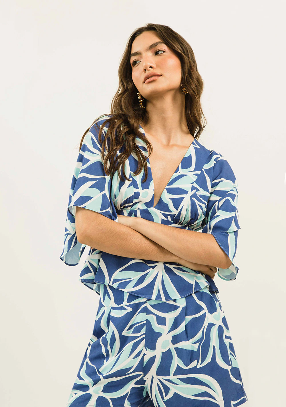 Blusa Zinco Decote V Manga Curta Detalhe Elástico Azul