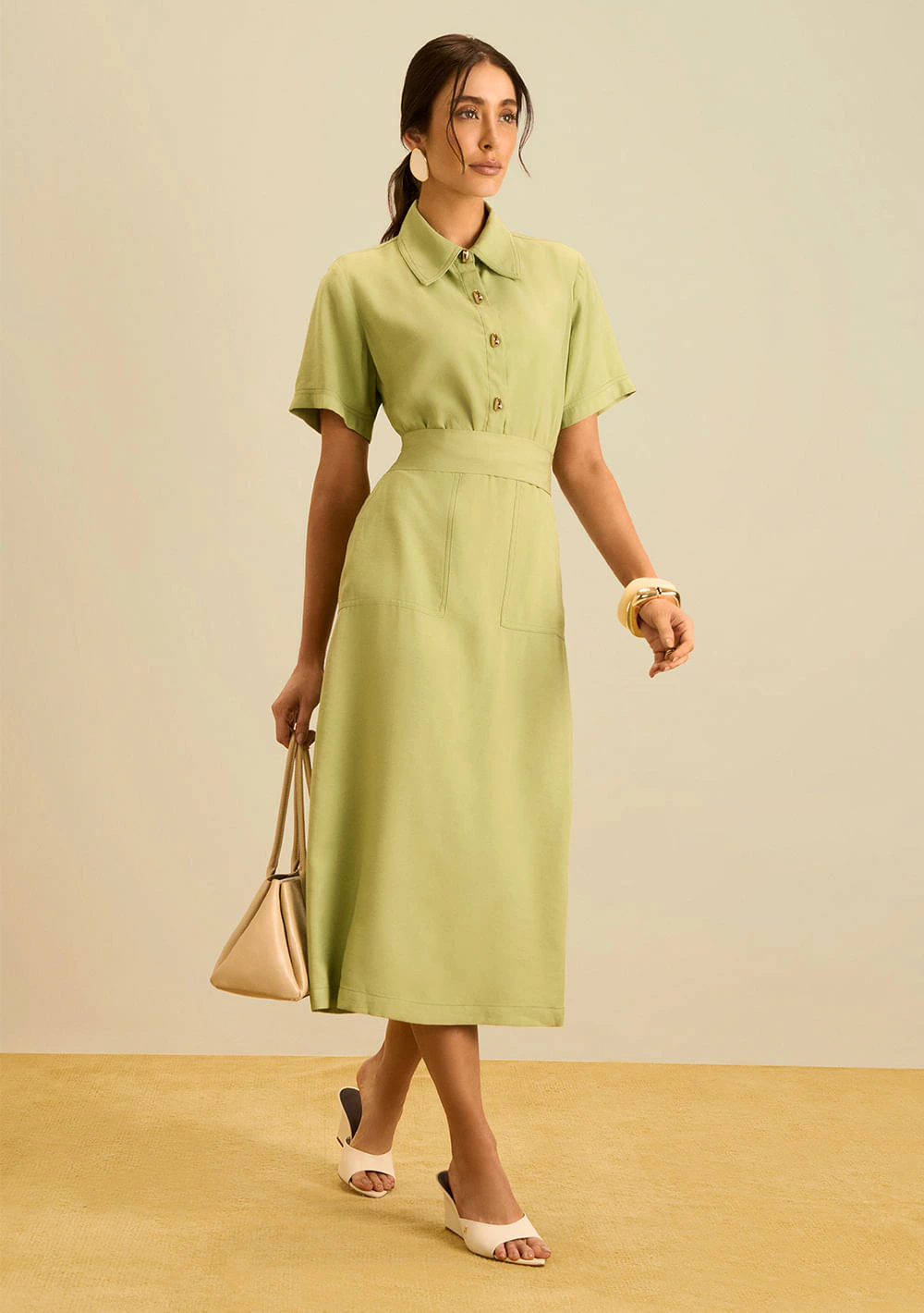 Vestido Maria.Valentina Solto Gola Clássica Manga Curta Midi Verde