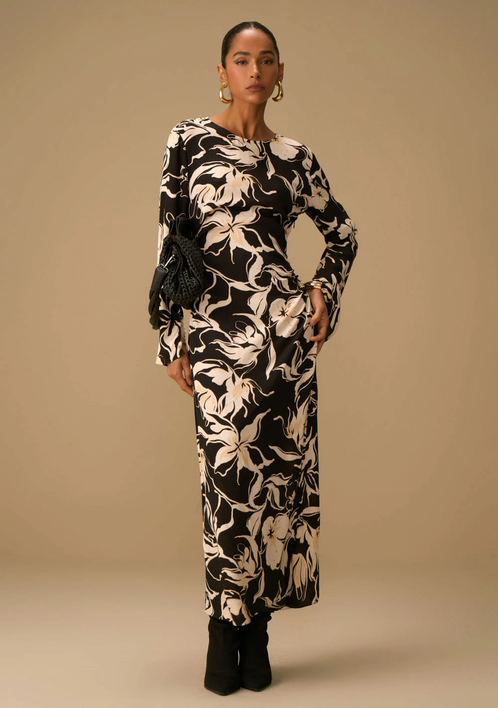 Vestido Maria.Valentina Ajustado Decote Canoa Manga Longa Midi Preto
