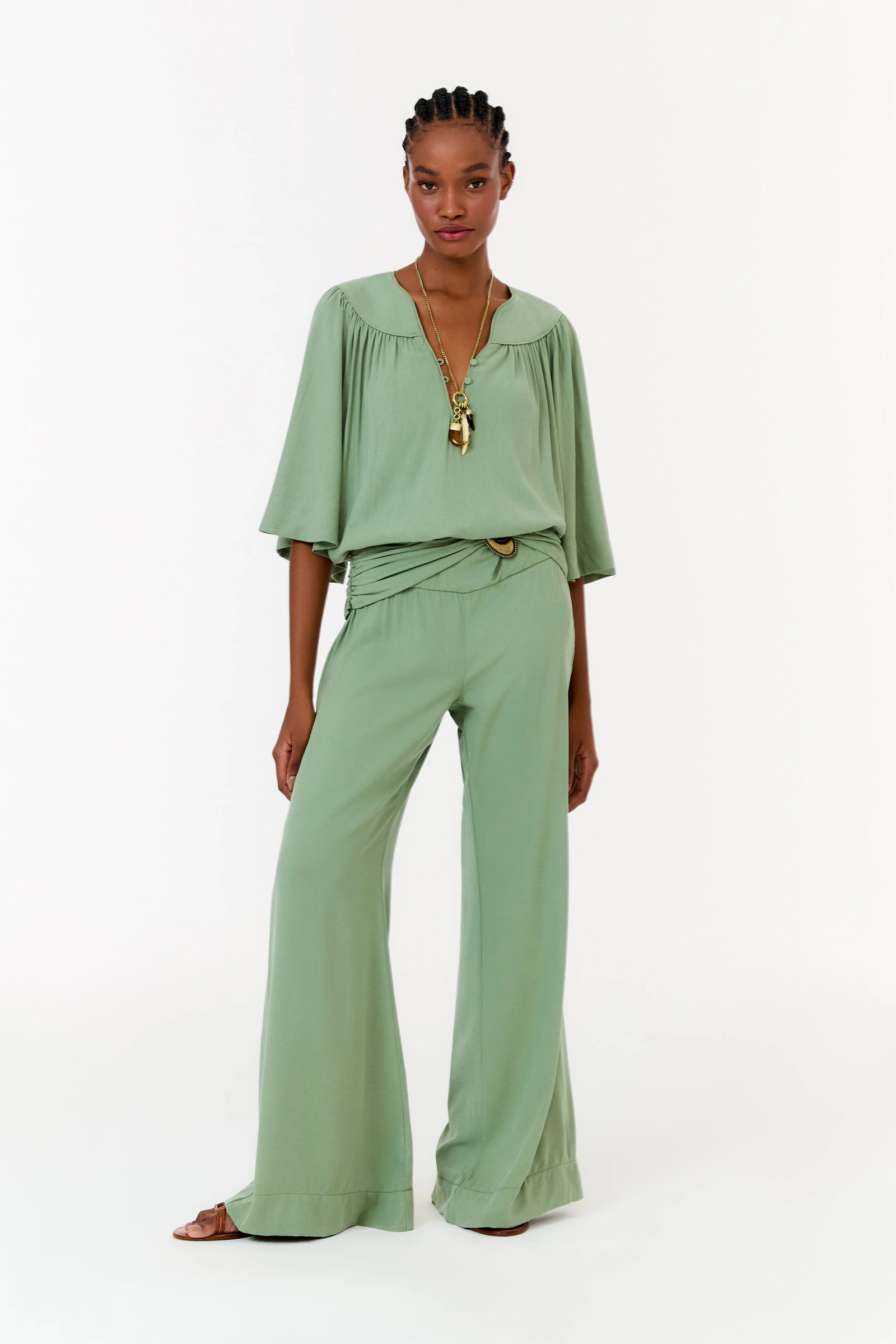 Calça Flare Fivela