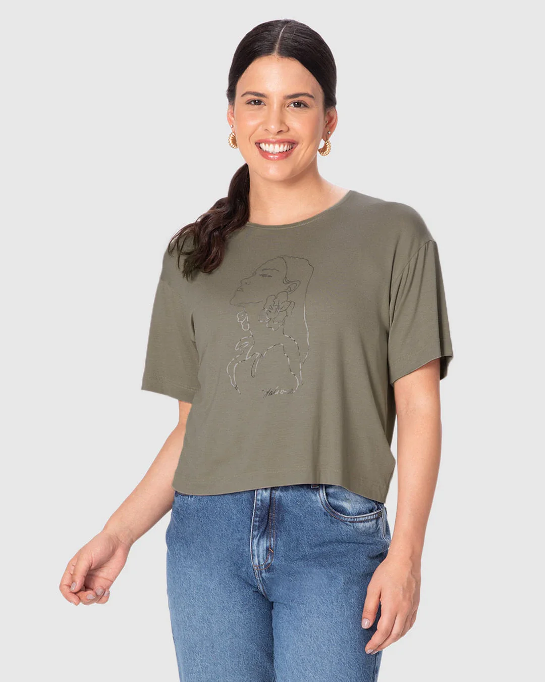 Camiseta Ampla Feminina Estampa Ilustrativa Mulher Em Viscose Stretch