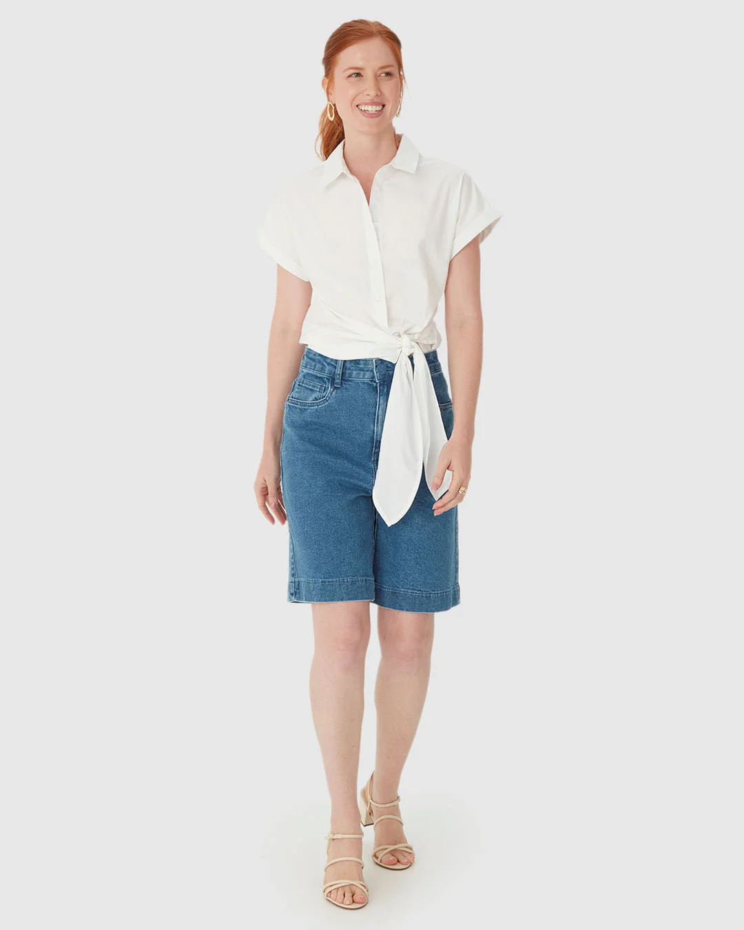 Bermuda Feminina Jorts Bolso Funcional Em Jeans Com Elastano