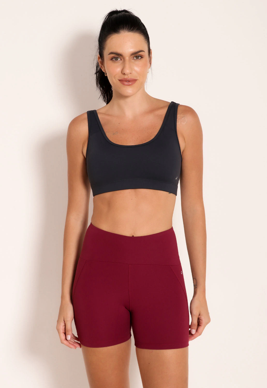 Shorts Fitness Compress Com Bolso Traseiro