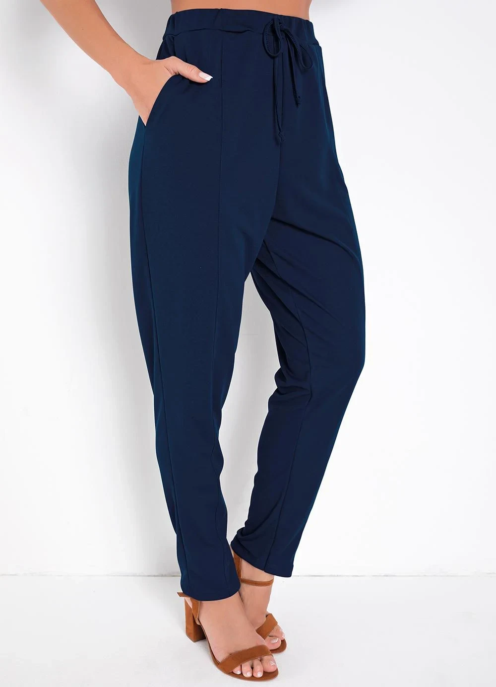 Moda Pop - Calça Azul Marinho em Malha