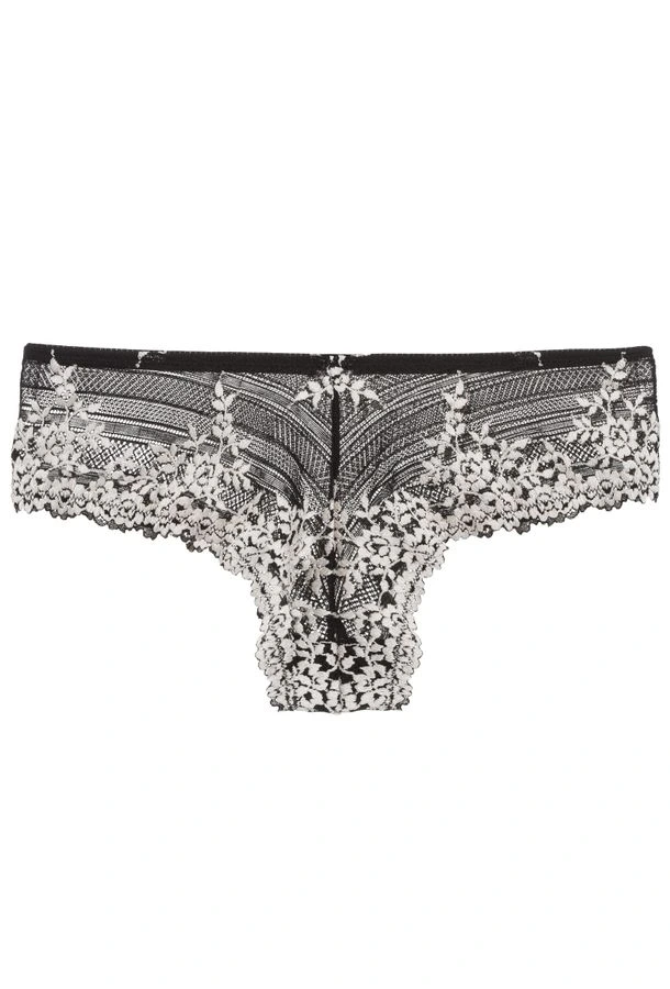 Calcinha Maxi Renda Embrace Lace Wacoal Preto