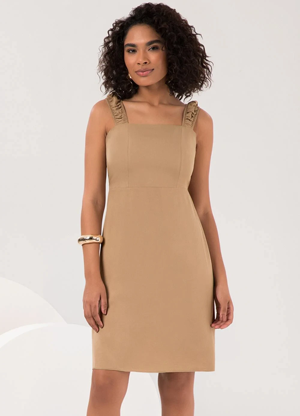 Lunender - Vestido Curto com Alças e Decote Reto Bege