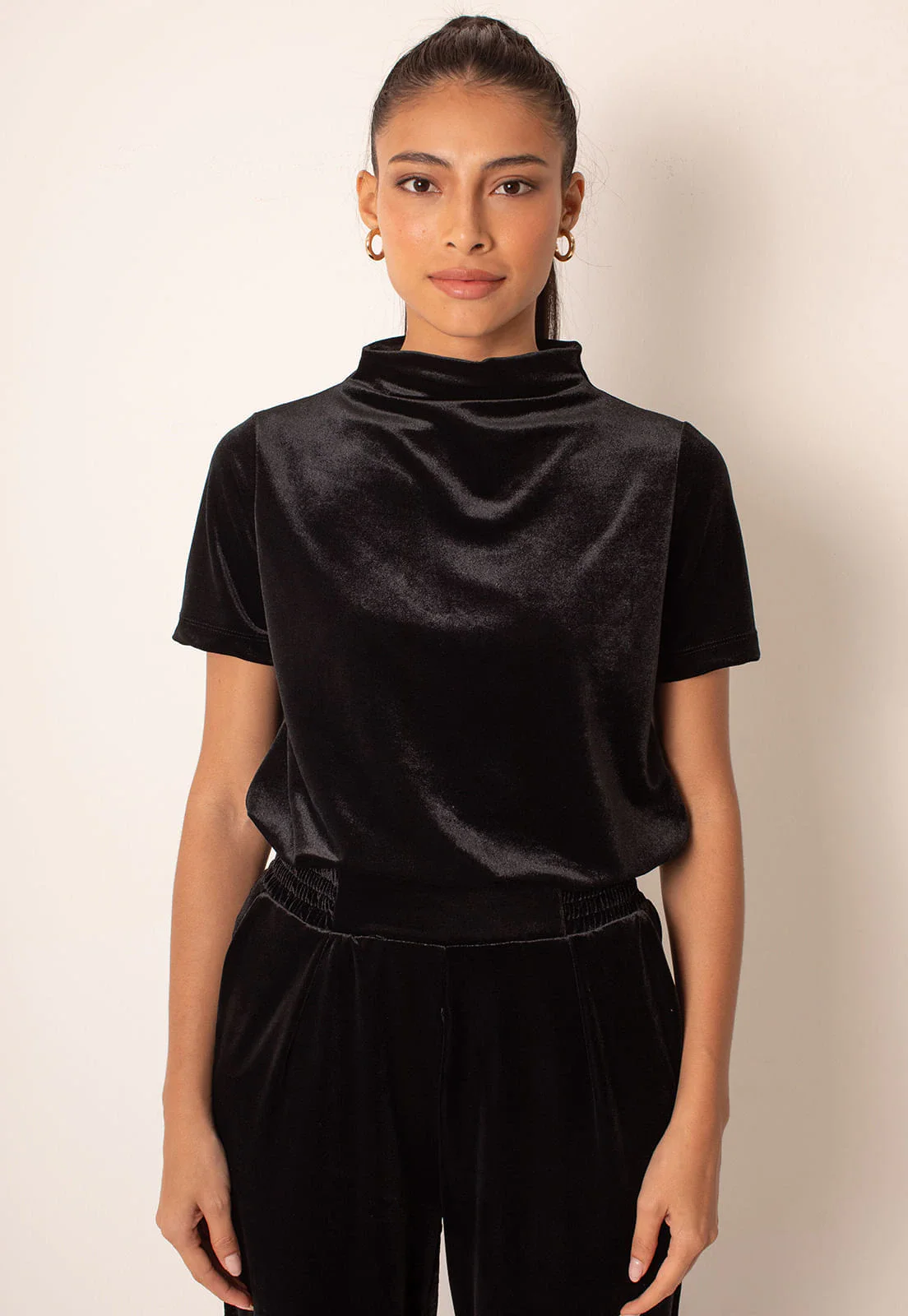 Blusa Veludo de Gola