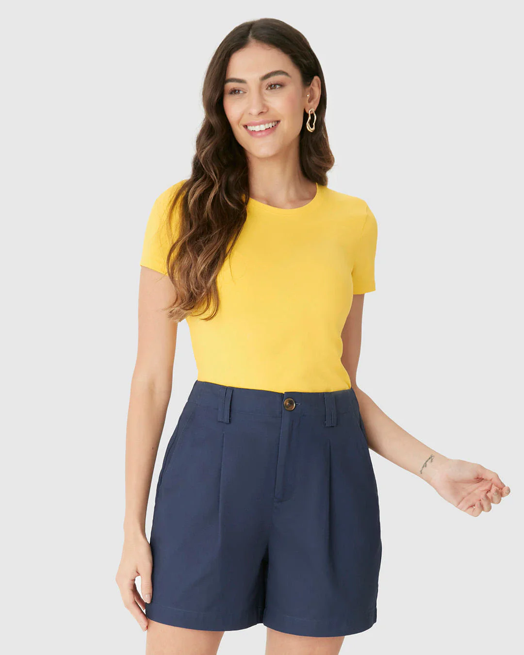 Camiseta Básica Feminina Slim Decote Redondo Em Algodão