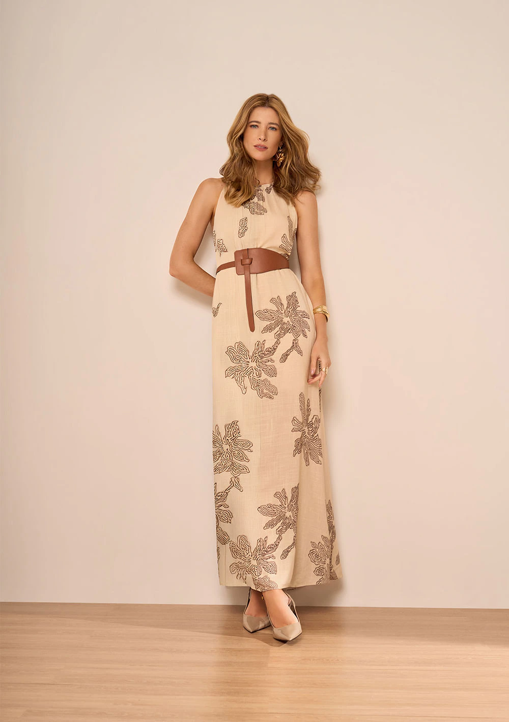 Vestido Gola Alta Flor de Chá Bege