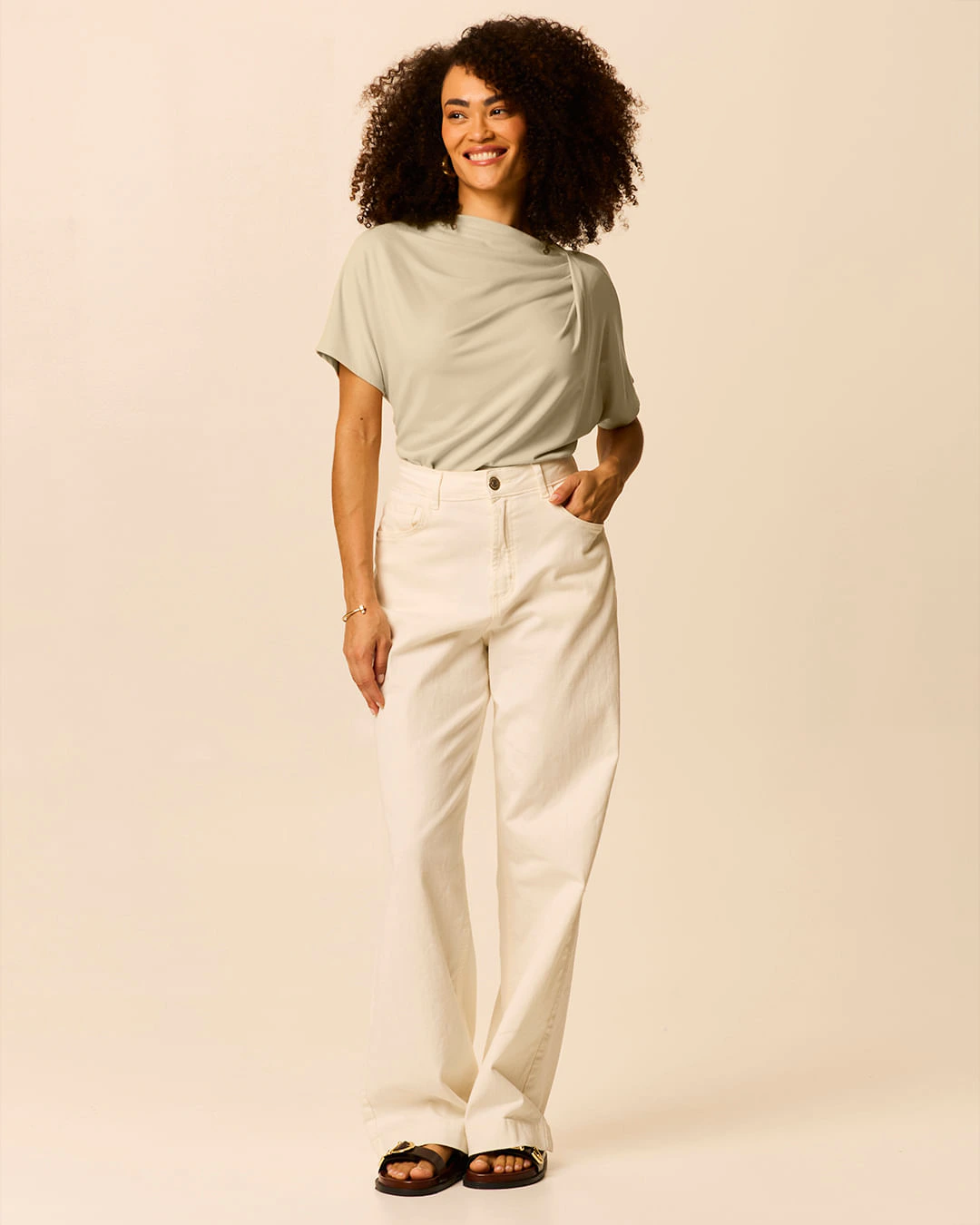 Blusa Feminina Comfort Pregas Diagonais Em Malha Crepe
