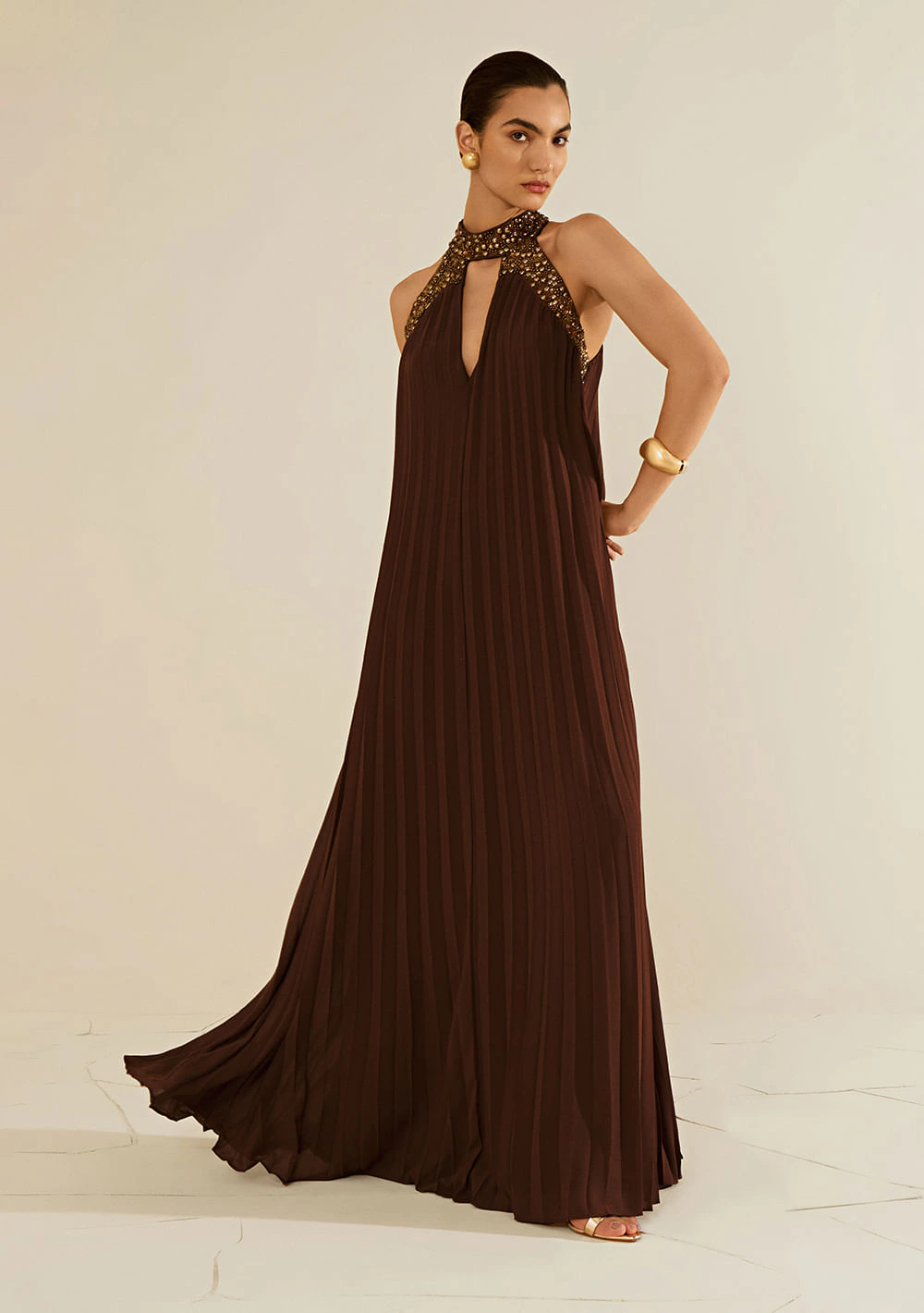 Vestido Solto Gola Alta Sem Manga Longo Marrom