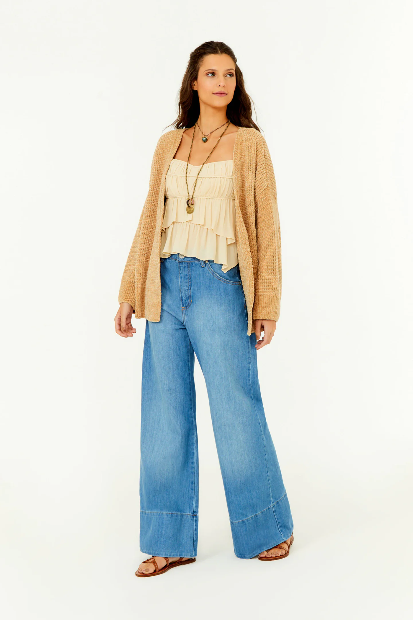 Calça Jeans Pantalona Com Barra Larga