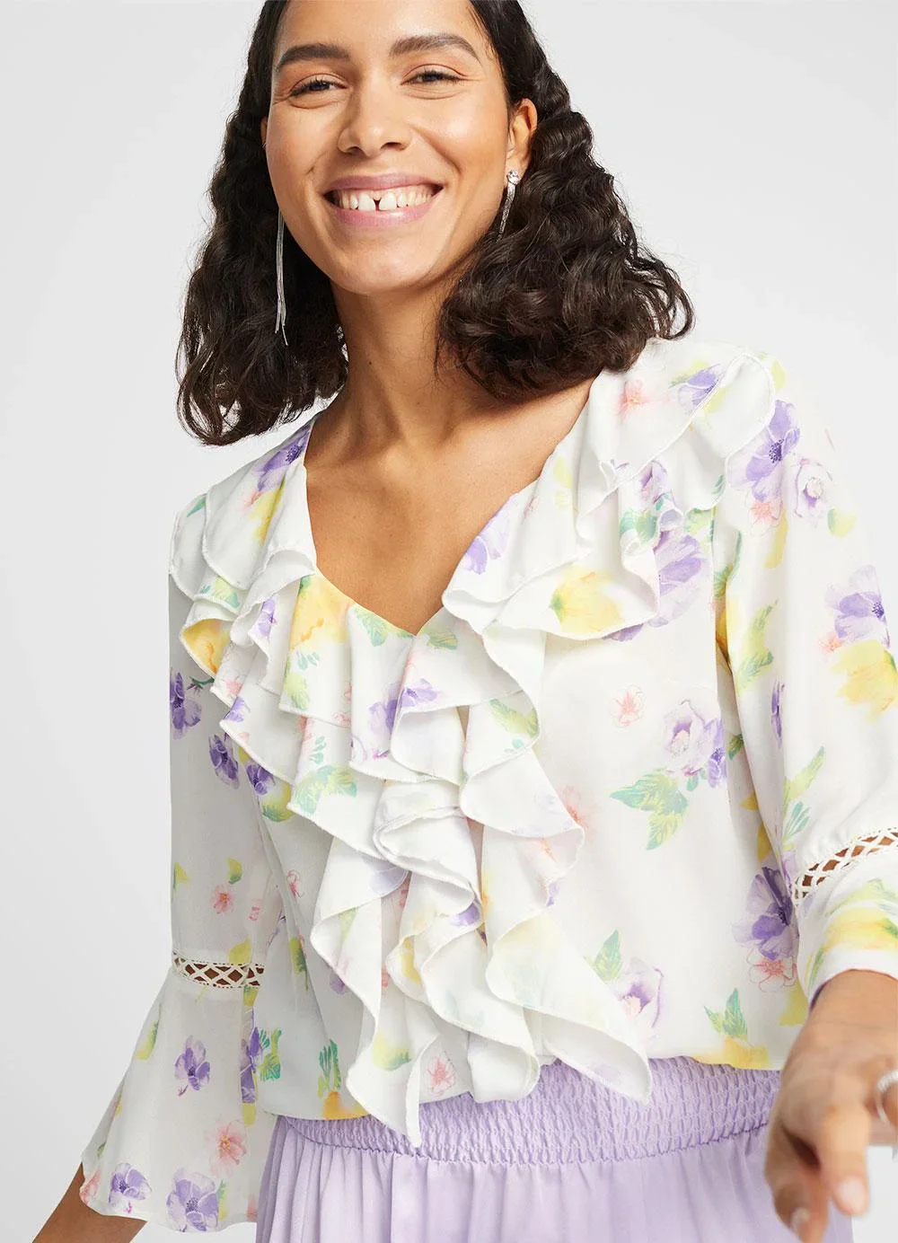 bonprix - Blusa Floral Botânico em Crepe Plano