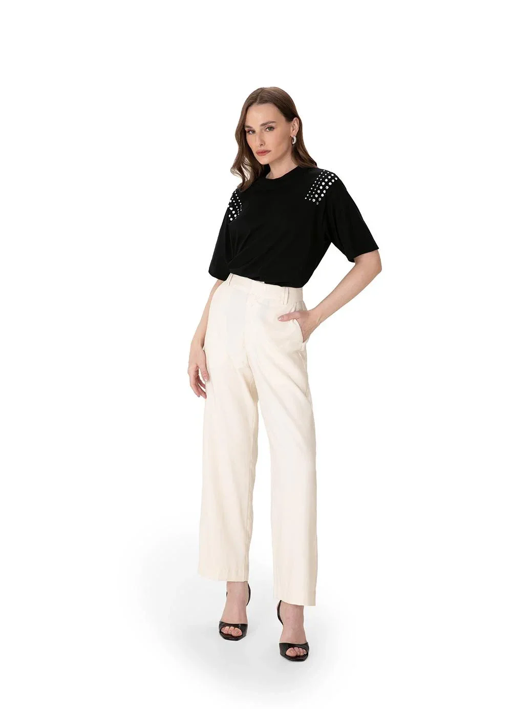 Enfim - Camiseta Ampla com Strass Preto