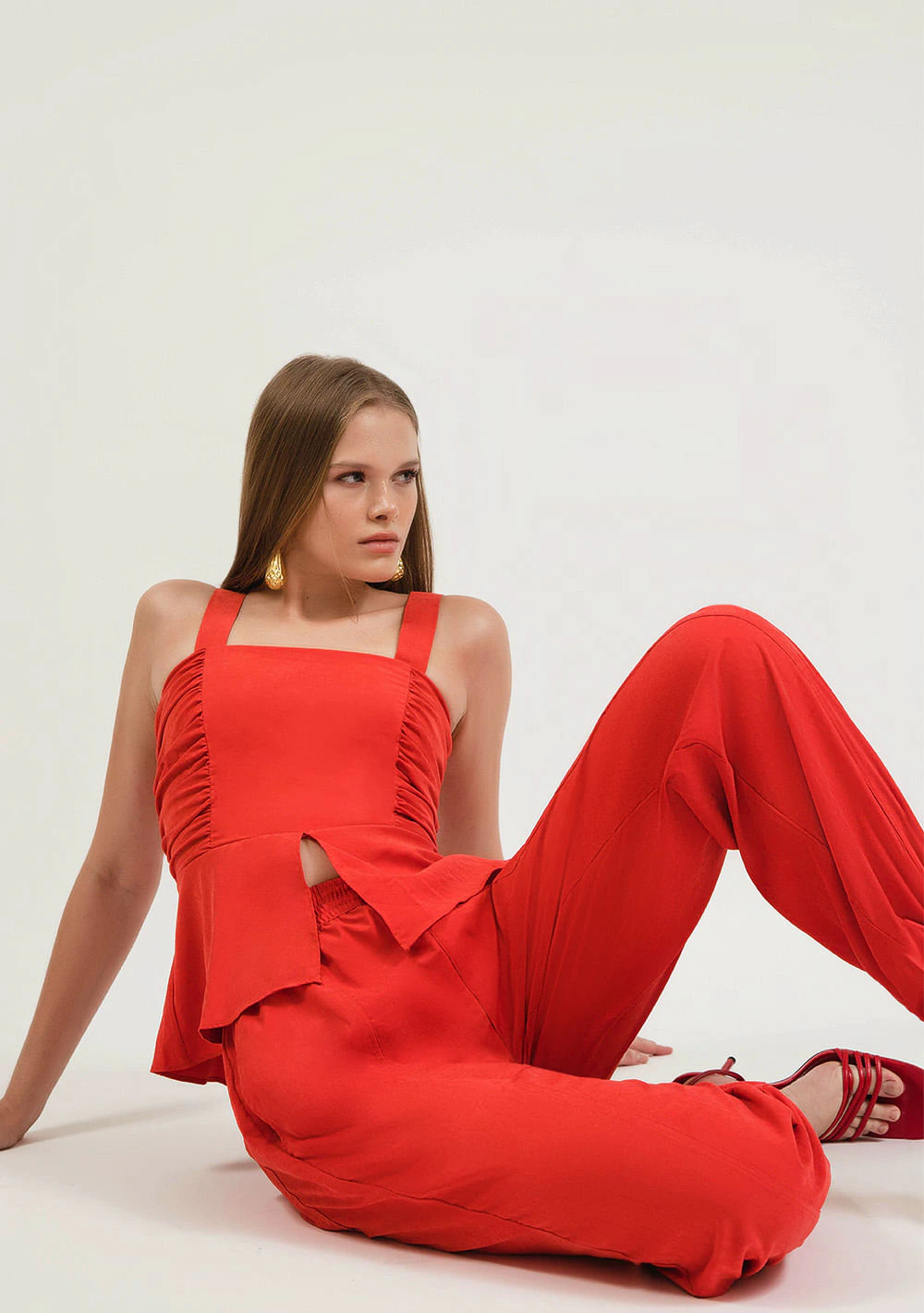 Blusa Zinco Decote Reto Cavada Com Franzido Vermelho